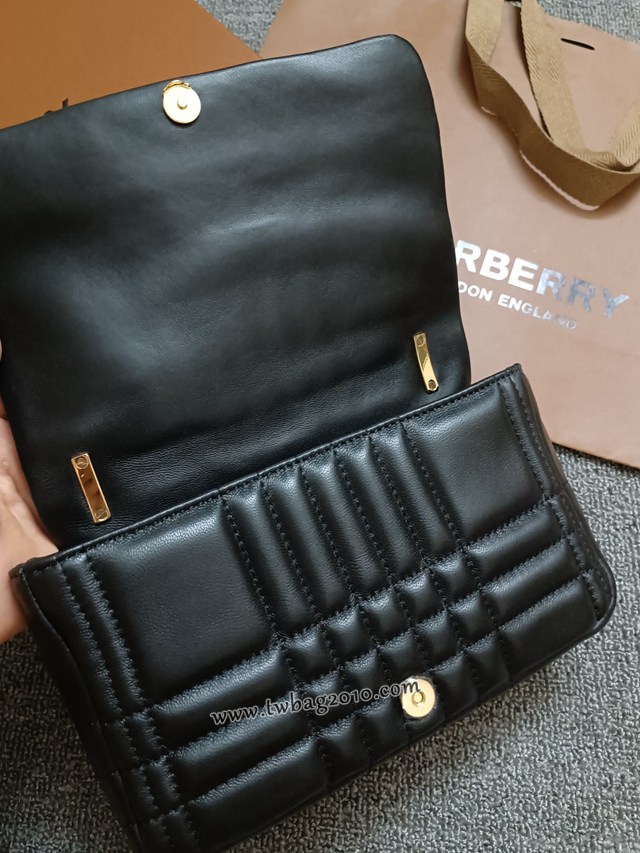 Burberry專門店新款絎縫時裝秀款Lola蘿納包 巴寶莉鏈條單肩斜挎女包 yxb1134
